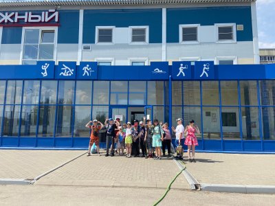 Воспитанники летнего оздоровительного лагеря посетили бассейн «Молодежный»